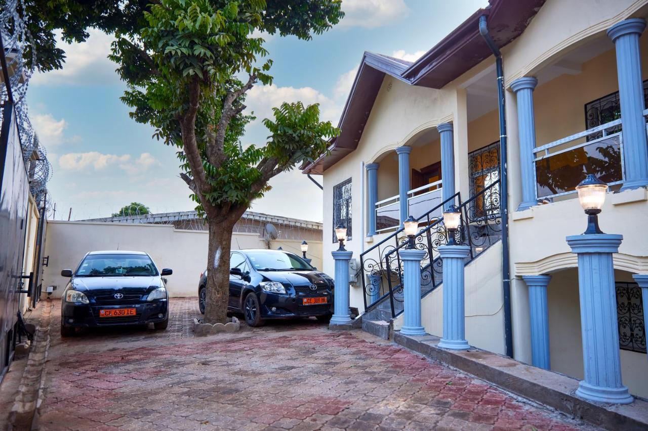 Residence Noumsi Yaounde Luaran gambar