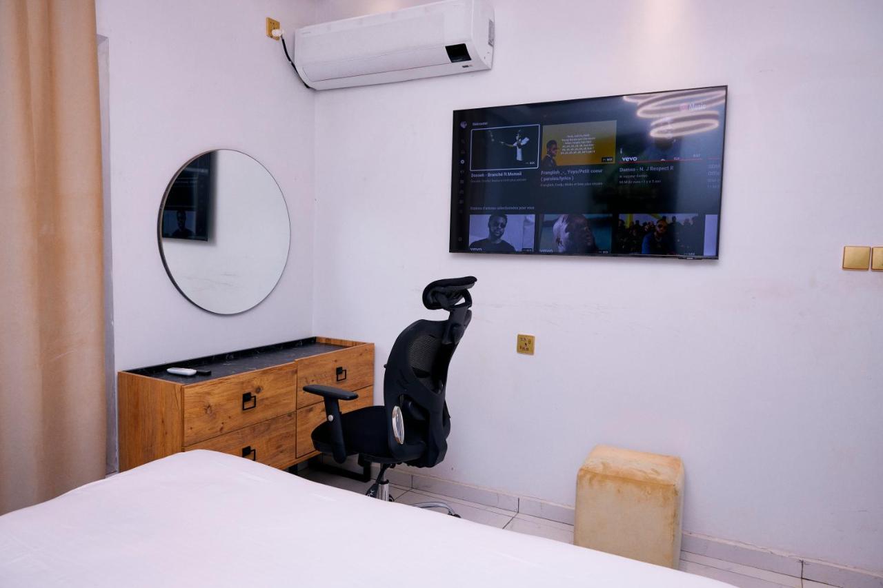 Residence Noumsi Yaounde Luaran gambar