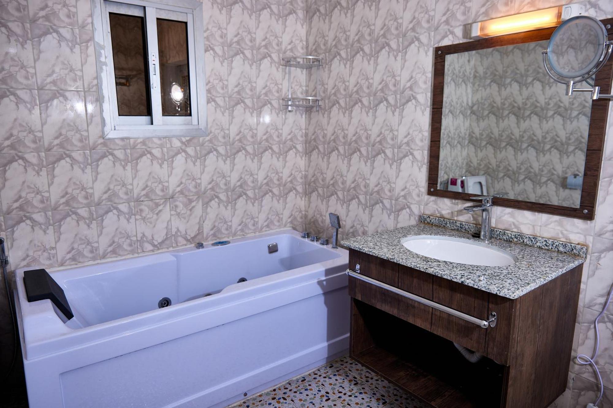 Residence Noumsi Yaounde Luaran gambar
